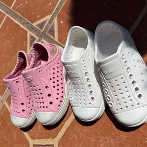 Toddler girls bundle size 8 Native Jefferson slip-ons and Sketchers foamies.